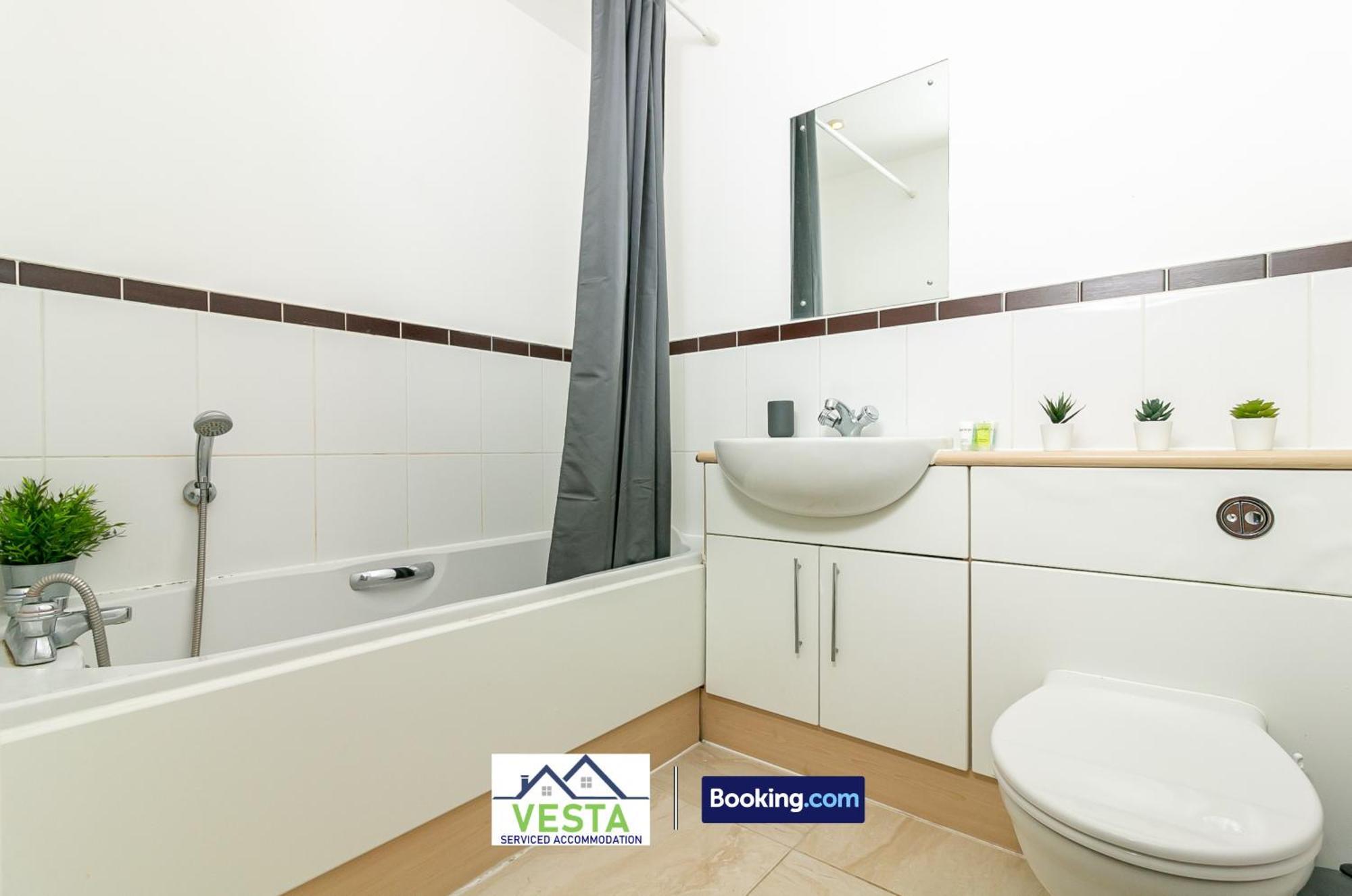 Two Bedrooms Apartment By Vesta Serviced Accommodation & Short Lets Hatfield With Free Wifi Esterno foto